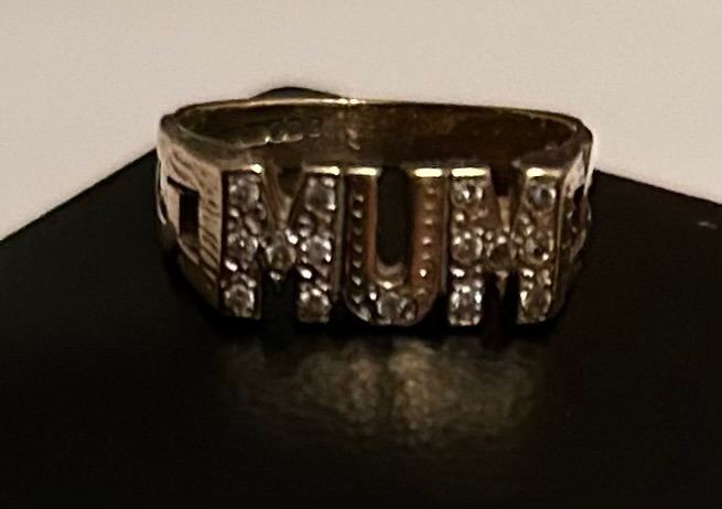 9ct Gold Mum Ring with CZ Stones
