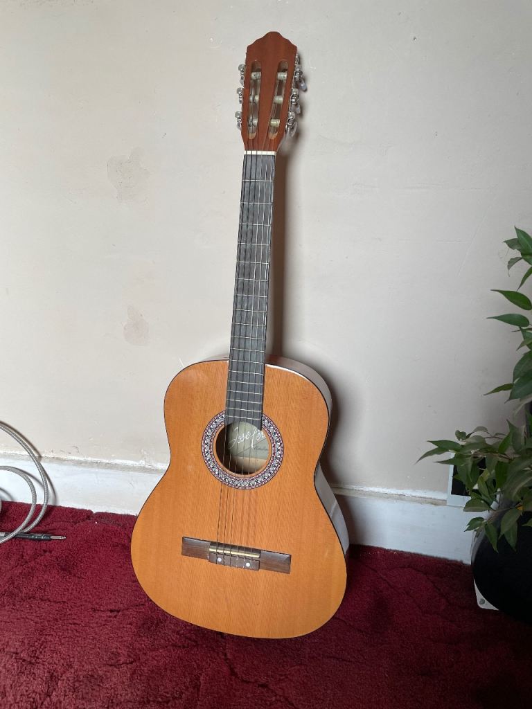 jose ferrer estudiante 3/4 size classical guitar with bag