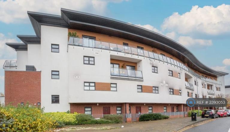 2 bedroom flat in Bluemoonway, Manchester, M14 (2 bed) (#2393053)