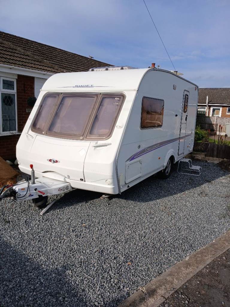 Swift challenger 2 berth caravan 2006