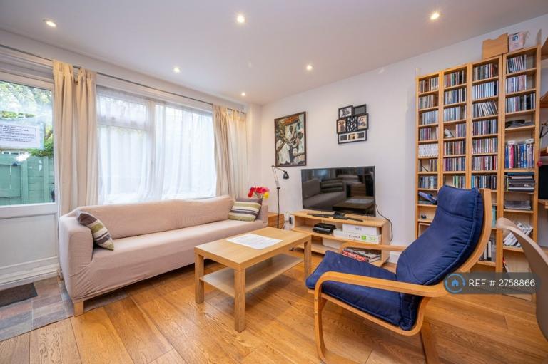 2 bedroom flat in Brecknock Road, London, N7 (2 bed) (#2758866)