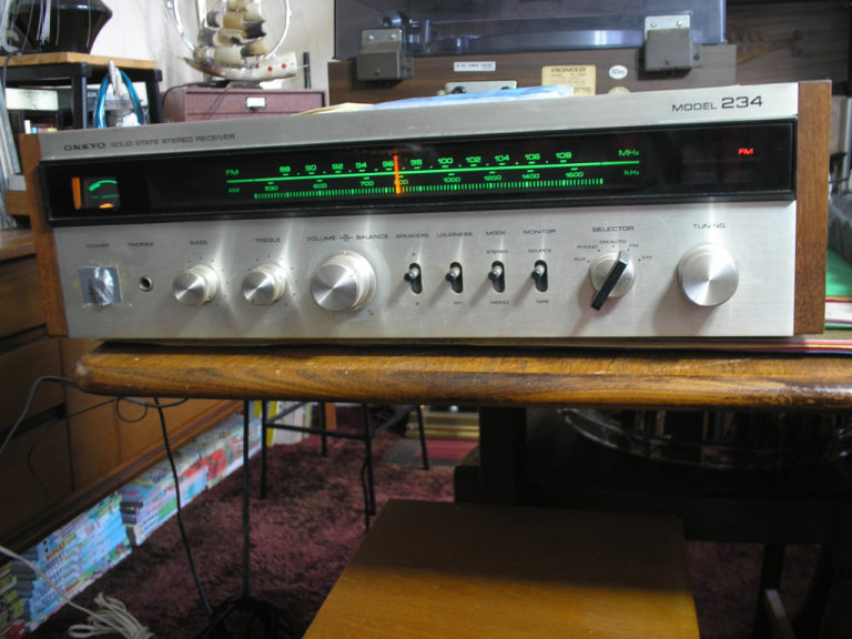 Vintage ONKYO Tuner/Amp Model 234