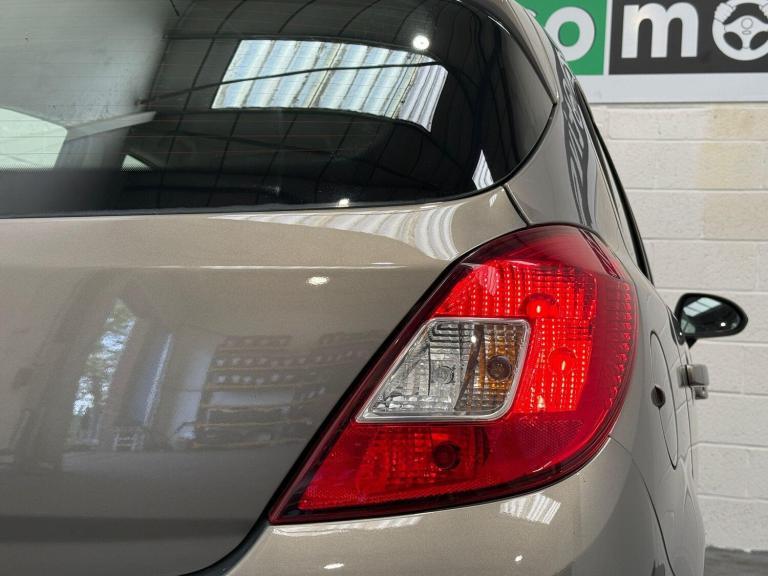 2013 Vauxhall Corsa 1.4 16V SE Auto Euro 5 5dr HATCHBACK Petrol Automatic