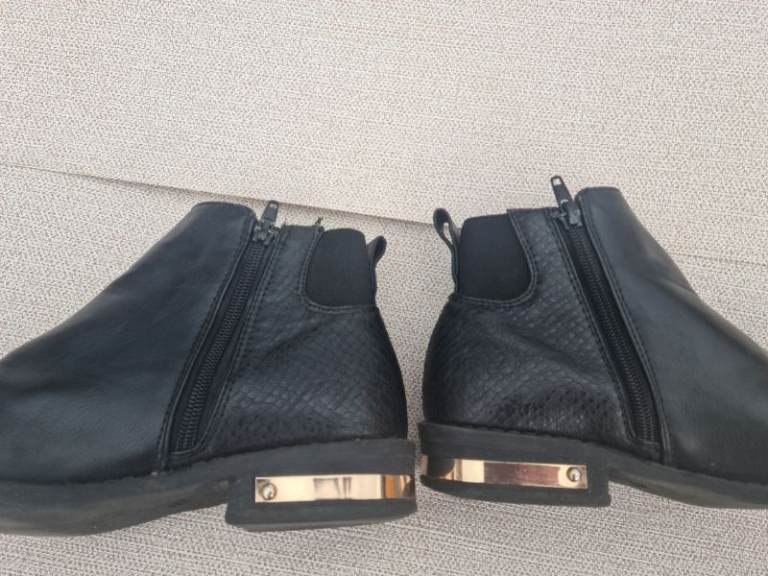 River Island black leather Chelsea Boots uk4 zip fastening with elasticated sides