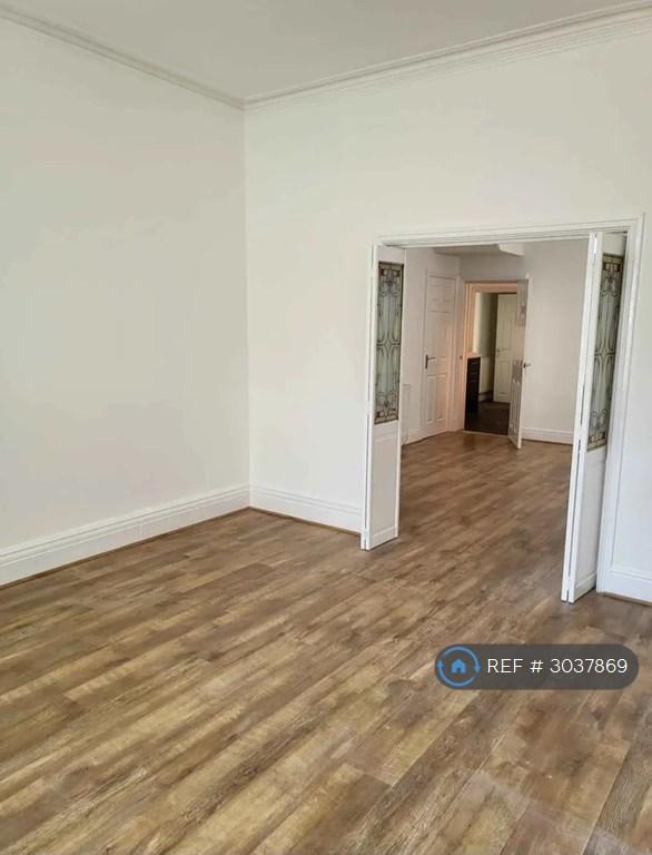 1 bedroom flat in St. James Road, Blackpool, FY4 (1 bed) (#3037869)