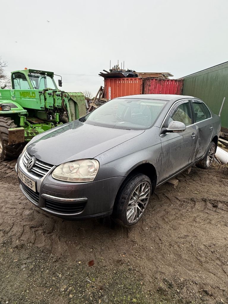 2006 Vw Jetta mk5 1.9 tdi 105bhp 5 speed Manual BREAKING 
