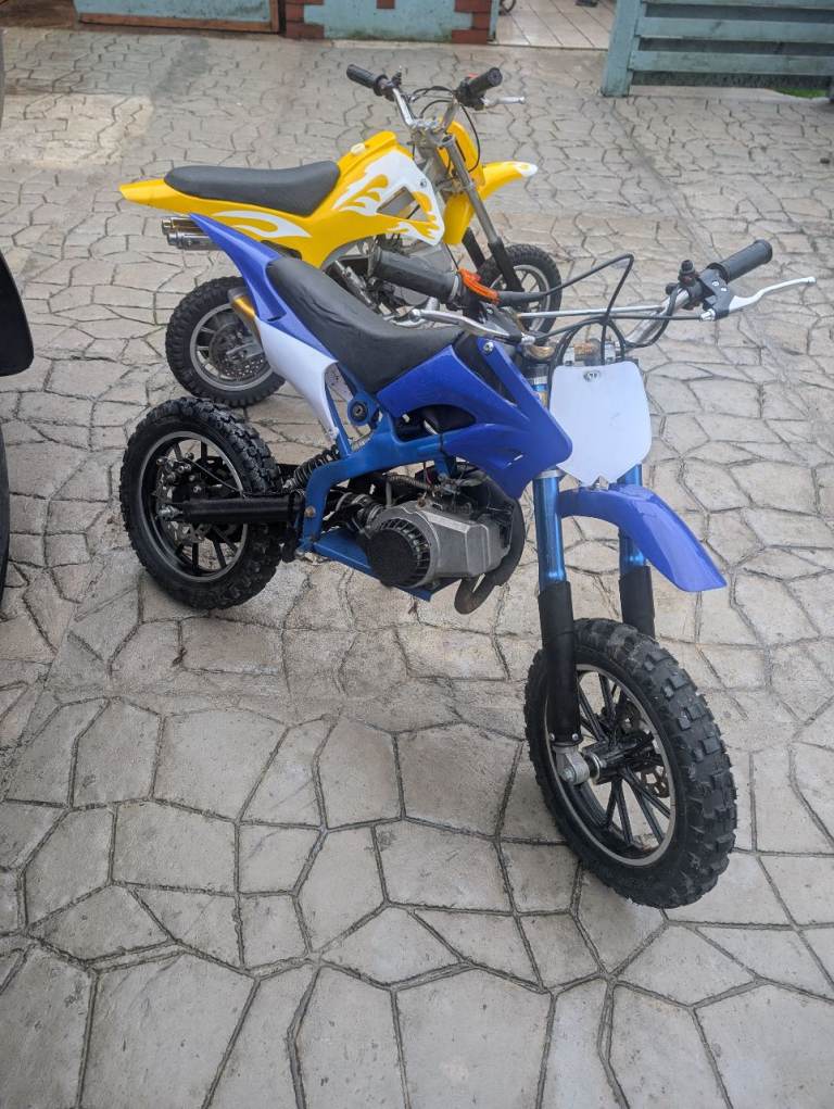 2 X Mini moto Pocket bikes 