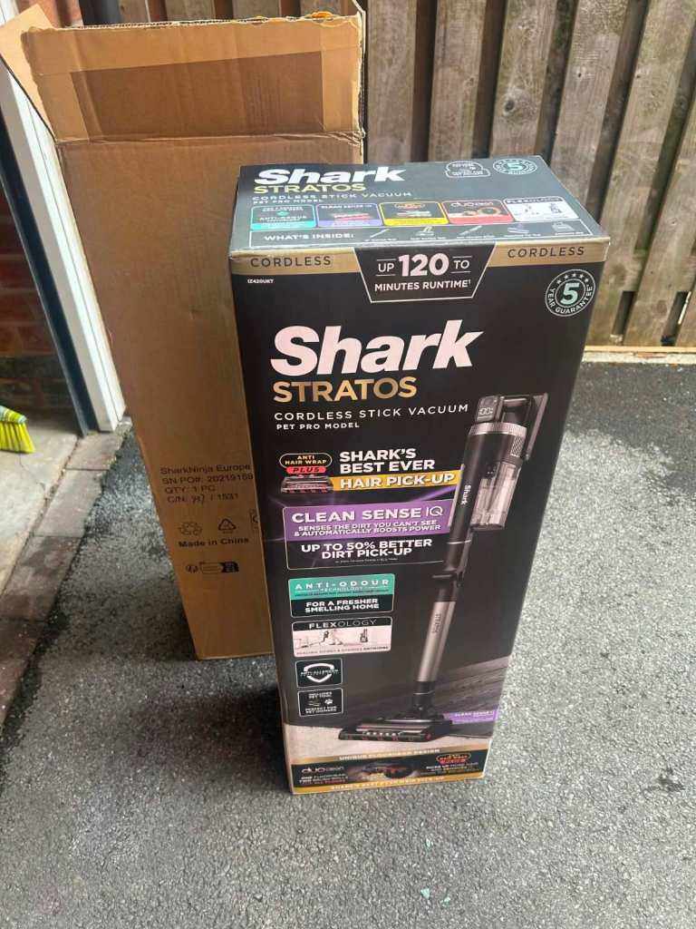 Shark Stratos Plus Pet Pro Cordless Brand new Cost *£480*[Double Battery] IZ420UKT
