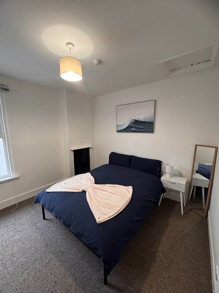 Double room to rent on Goldington Road