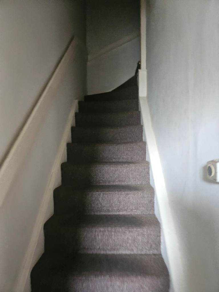 250 box room for rent