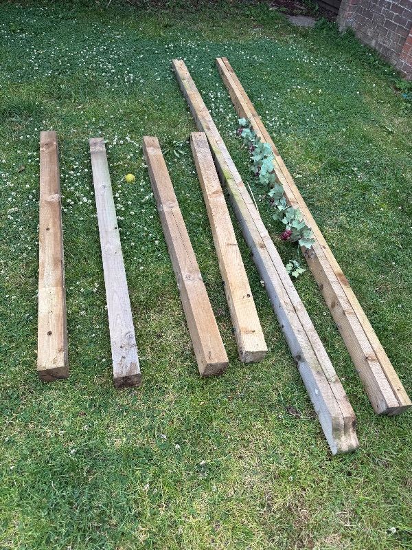 FREE! Fence posts and beams 