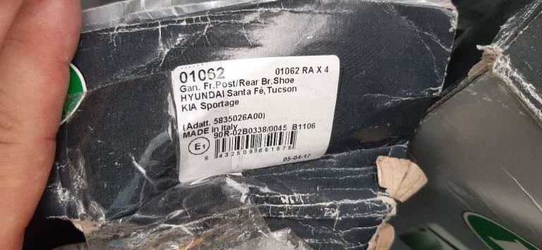 Rear brake shoes set Hyundai Santa fe Tuscon Kia Sportage