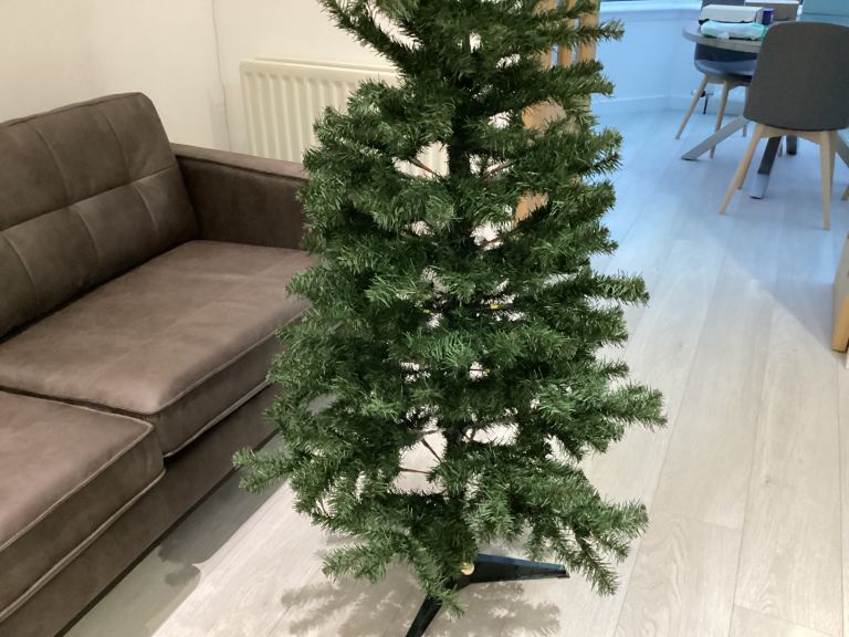 6’ Green Artificial Christmas Tree 