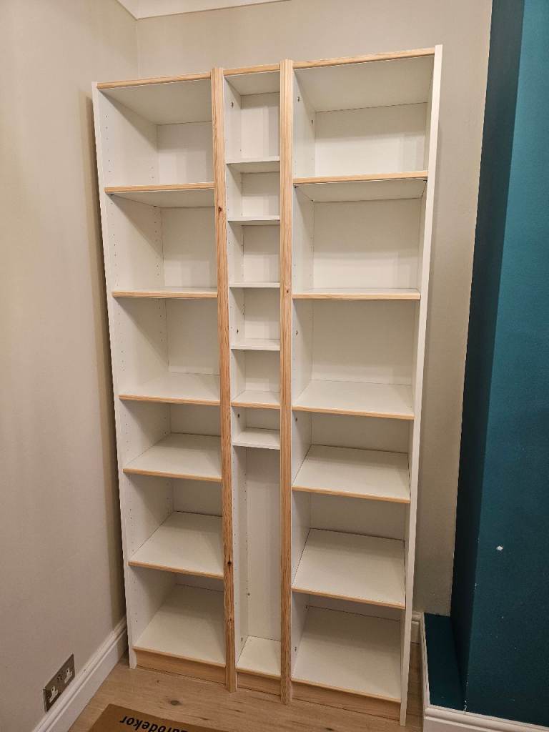 White Bookcase - Very Good Condition 