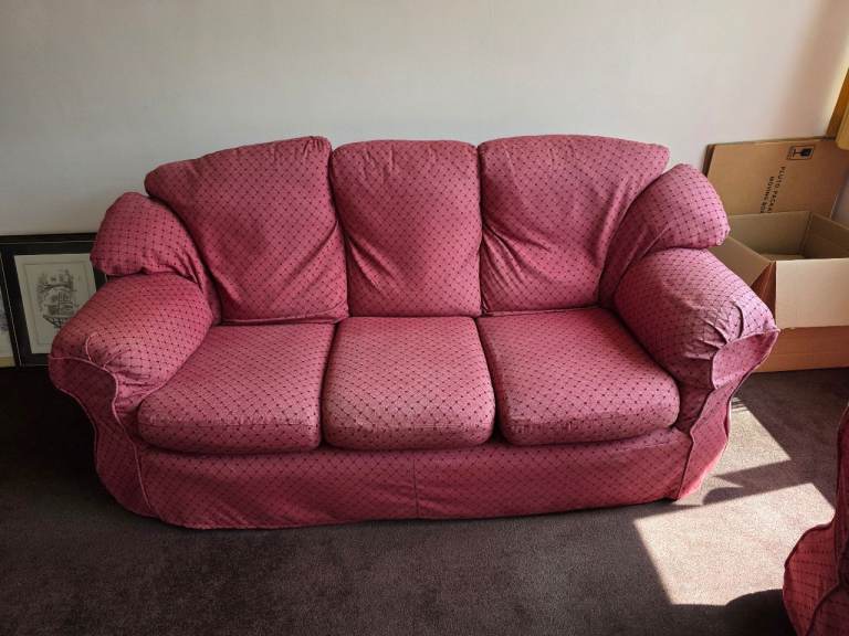 Comfortable Red Three-Seater Sofa – FREE TO COLLECTOR 