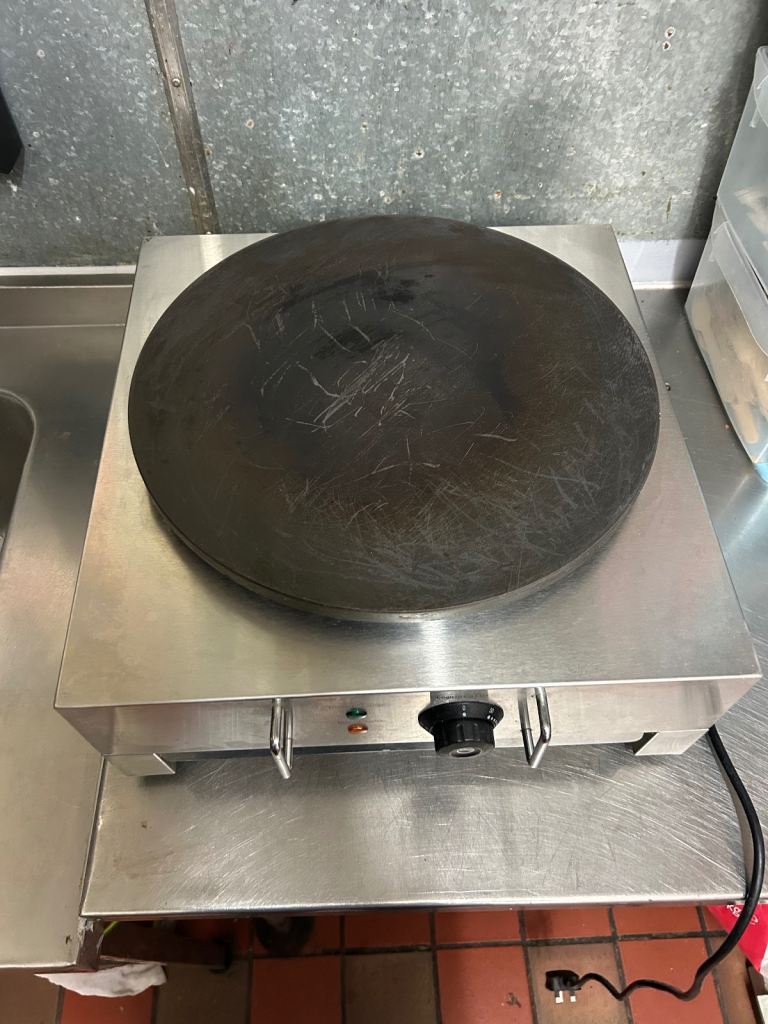 Crepe Maker – Heavy-Duty Electric Griddle for Restaurants & Cafés