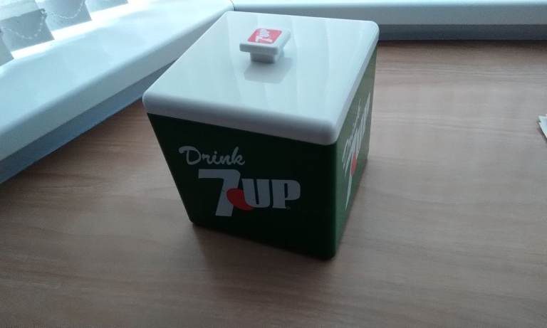 Retro Drink 7UP' Ice Bucket - Green & White, Good Condition