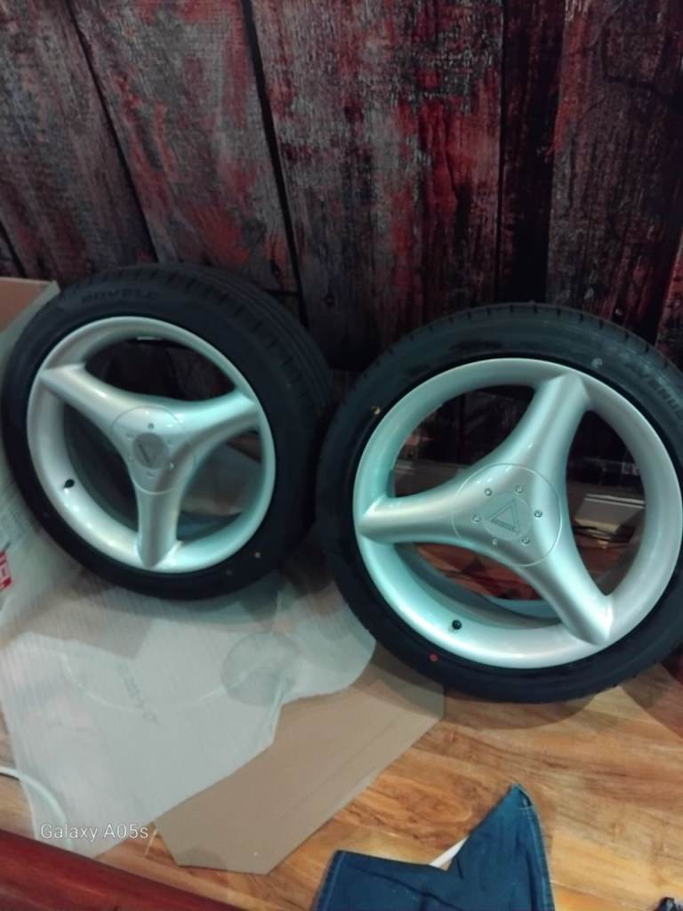 Alloys & tyres