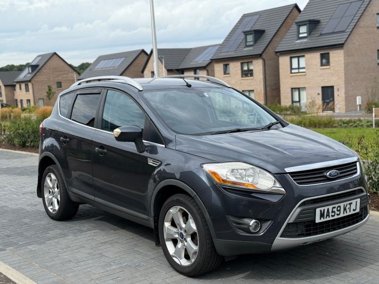 FORD KUGA 2.0TDCI TITANIUM FSH 4x2 2010 MAY PX 