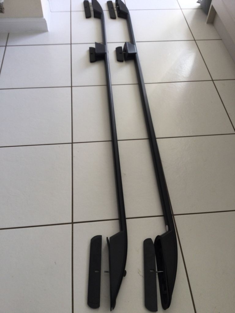 VW Transporter SWB T6 T6.1 Black Roof Bars