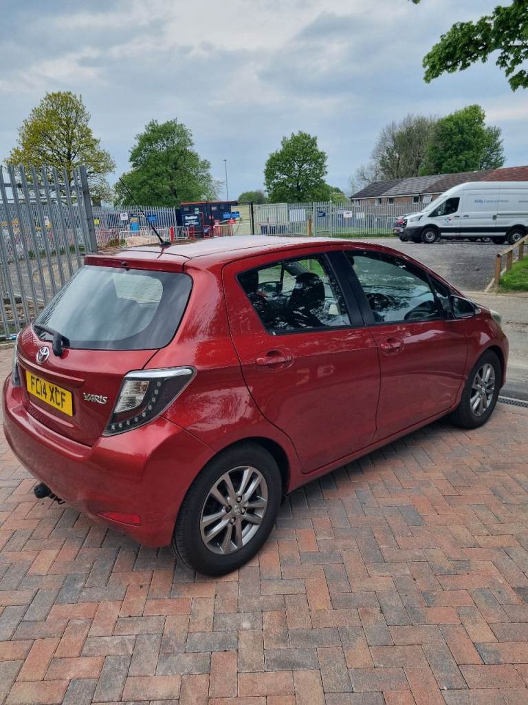 Toyota, YARIS, Hatchback, 2014, Manual, 1329 (cc), 5 doors 