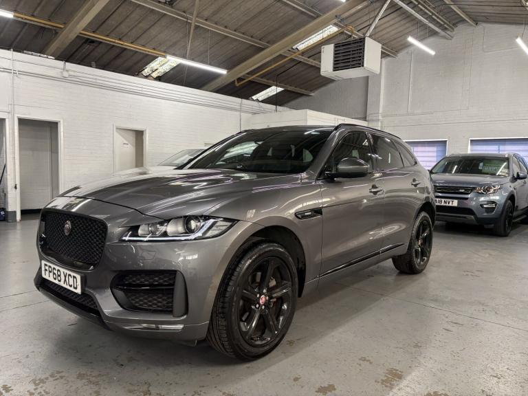 JAGUAR F-PACE 2.0 D180 R-Sport 2018