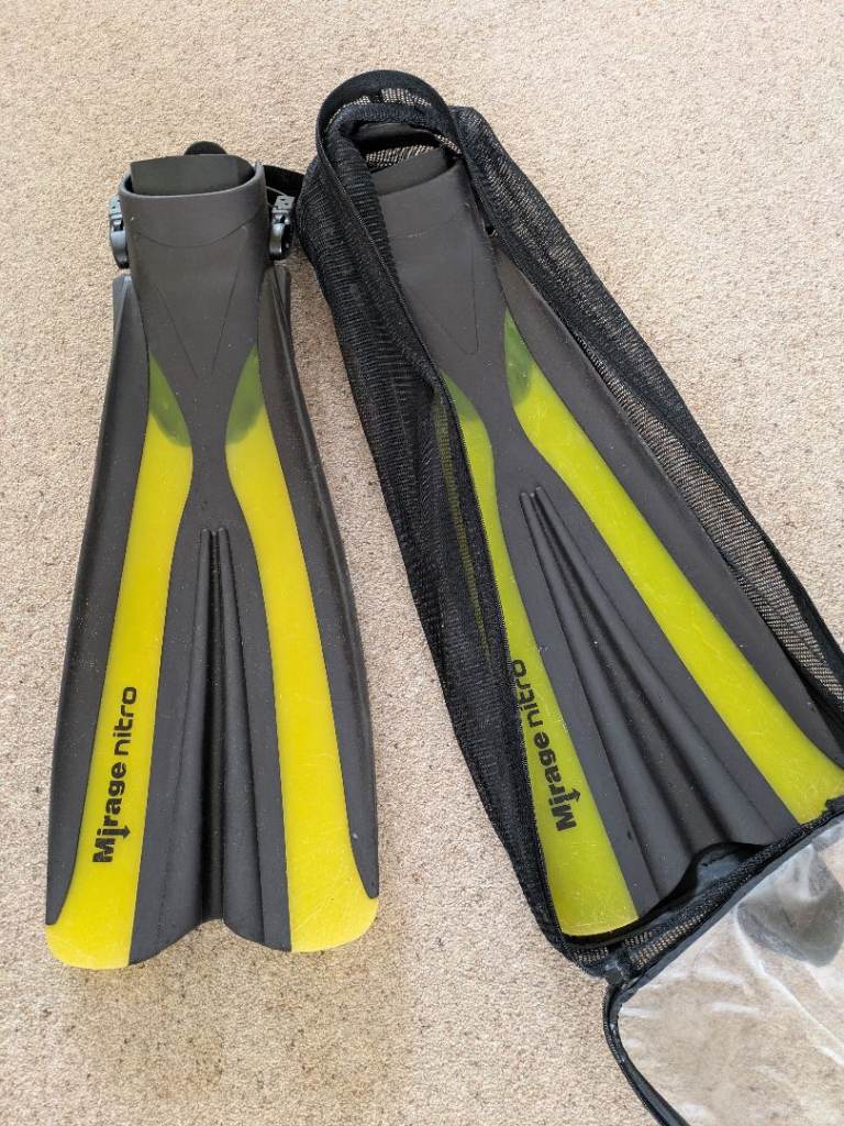 Mirage Nitro Diving/Snorkelling Fins – Black and Yellow, Good Condition