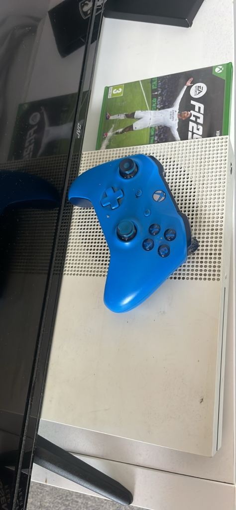 Xbox One S with Blue Controller and FIFA 23 – Good Condition