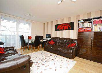 2 Bed Flat, Westgate House, TW7 4AS