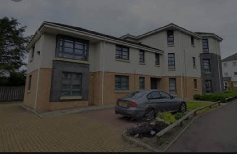 Ground floor 2 bedroom flat ready at the month. Carluke ML8 5GL