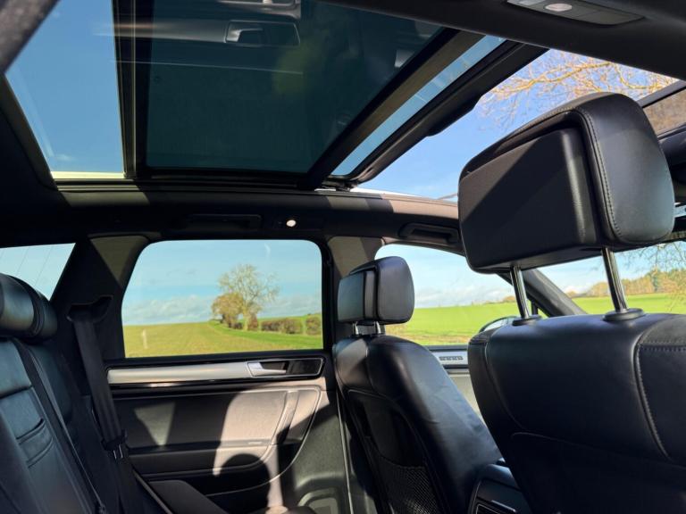 2015 Volkswagen Touareg 3.0 V6 TDI BlueMotion Tech 262 R-Line 5dr Tip Auto ESTATE DIESEL Automatic