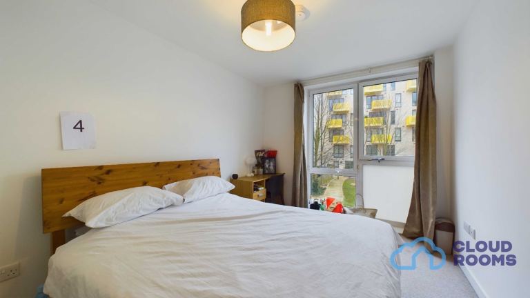 Beautiful Modern Room in Amazing Location