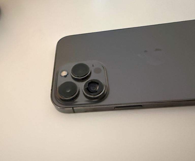 iPhone 13 Pro Max 128GB Graphite - £250