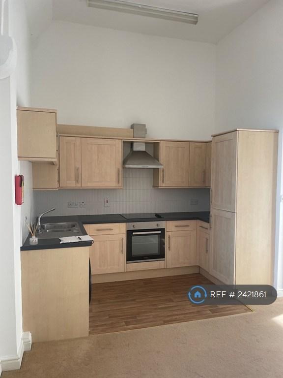 1 bedroom flat in Sugden House, Leek, ST13 (1 bed) (#2421861)