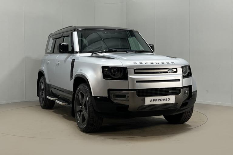 LAND ROVER DEFENDER 3.0 D250 X-Dynamic HSE 110 5dr Auto