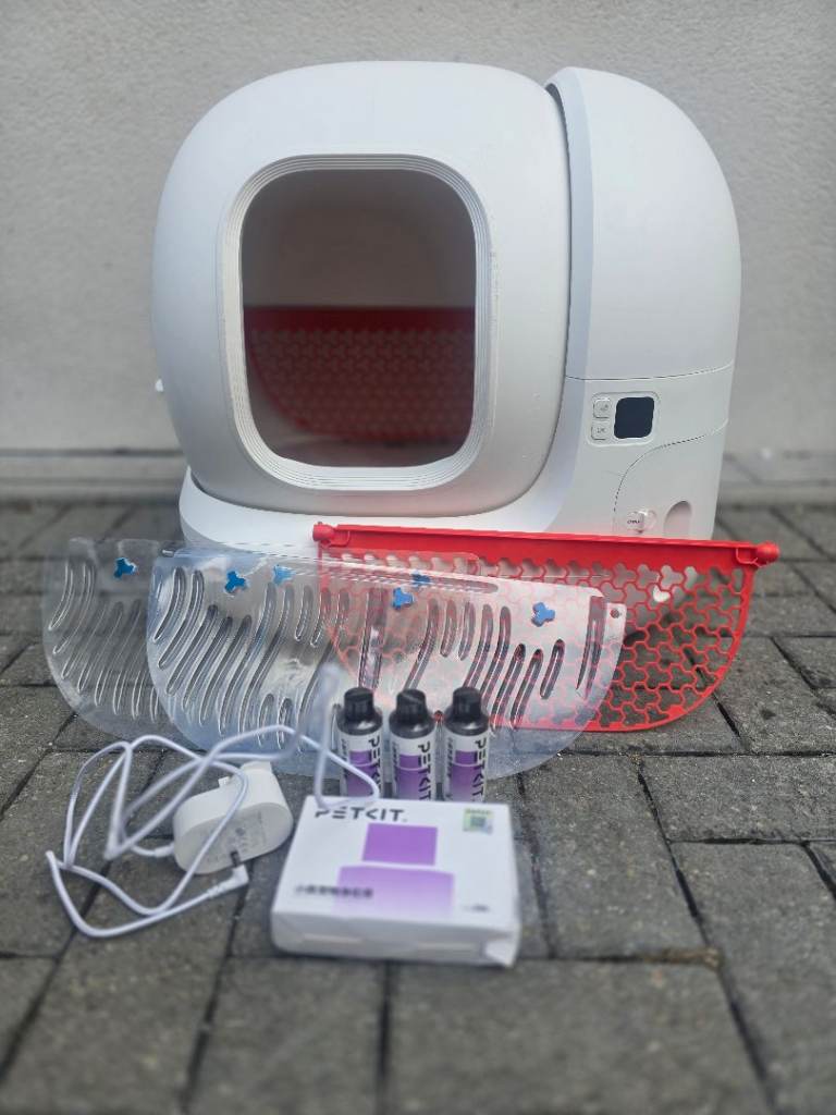 Automatic Self-Cleaning Cat Litter Tray