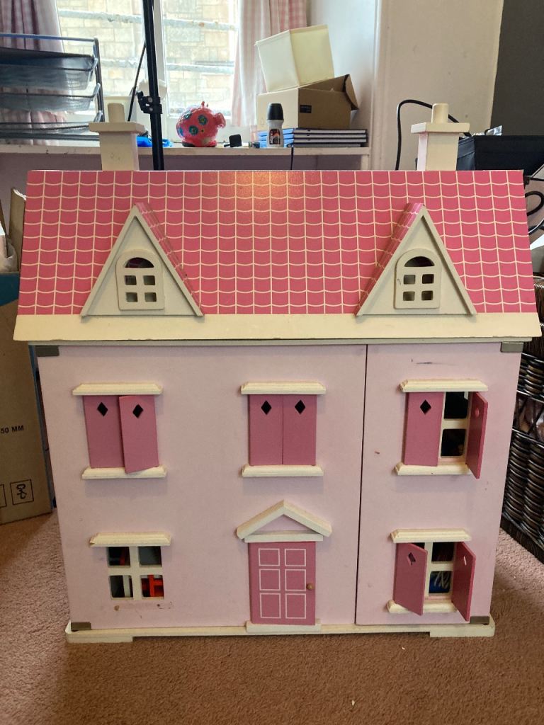 Doll’s House and accessories