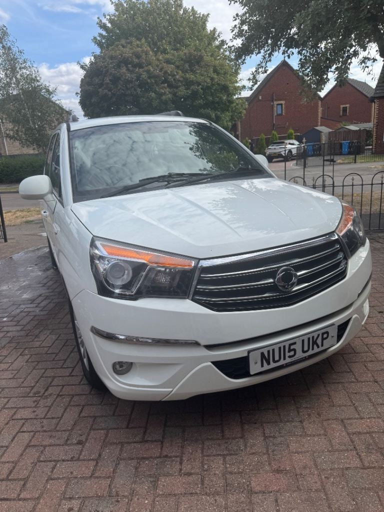 Ssangyong, TURISMO, MPV, 2015, Semi-Auto, 1998 (cc), 5 doors