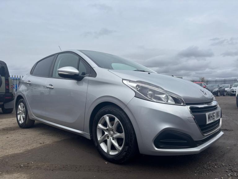 2016 Peugeot 208 1.2 PureTech 82 Active 5dr HATCHBACK Petrol Manual