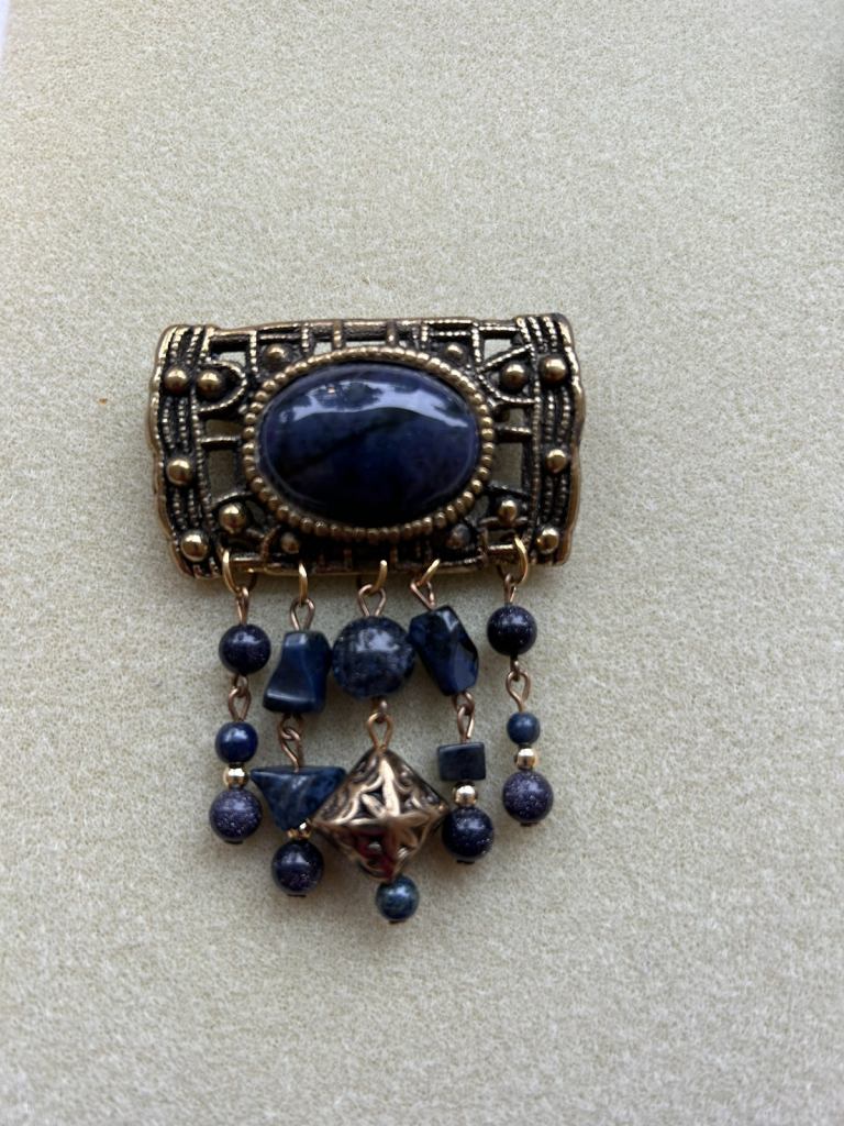 Vintage gold and blue beaded pin/brooch
