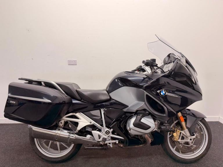 BMW R1250 RT LE ** FULL SERVICE HISTORY - PANNIERS - 12 MONTH MOT **