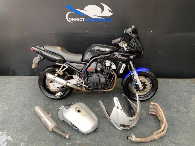 YAMAHA FZS 600 FAZER 2000 PROJECT BIKE HPI CLEAR