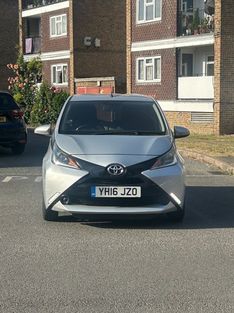 Toyota, AYGO, Hatchback, 2016, Manual, 998 (cc), 5 doors
