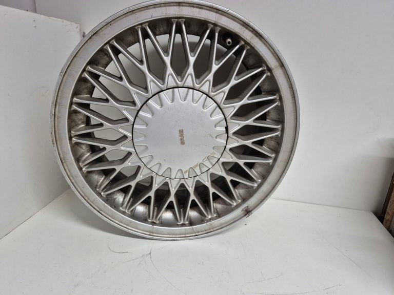 Saab 900 16 inch cross spoke bbs style alloys ( x4 ) all with centre caps 