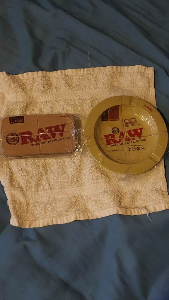 Raw smoking job lot.. ashtray X6  tobacco tin X17 new worth £90