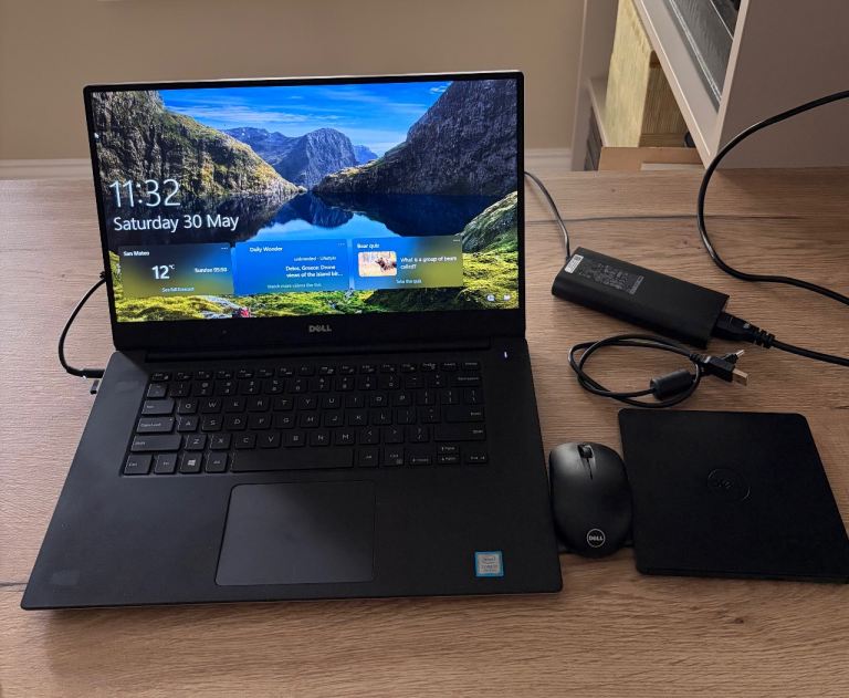 Dell Inspiron  XPS15