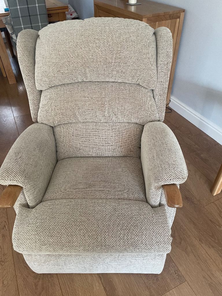 HSL Rise and Recliner electric chair