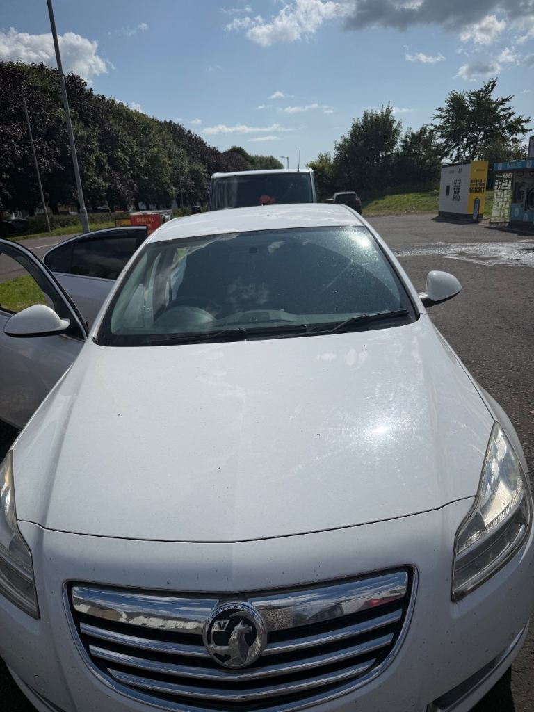 Vauxhall, INSIGNIA, Hatchback, 2011, Manual, 1956 (cc), 5 doors
