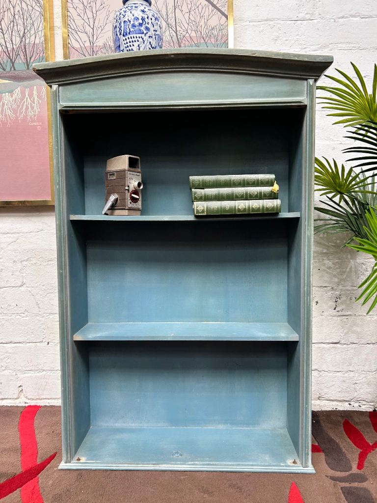 Small bookshelf £25 