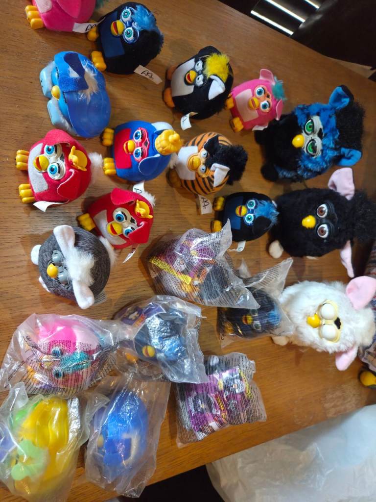 Furbys 1998 + mcdonalds furbys 